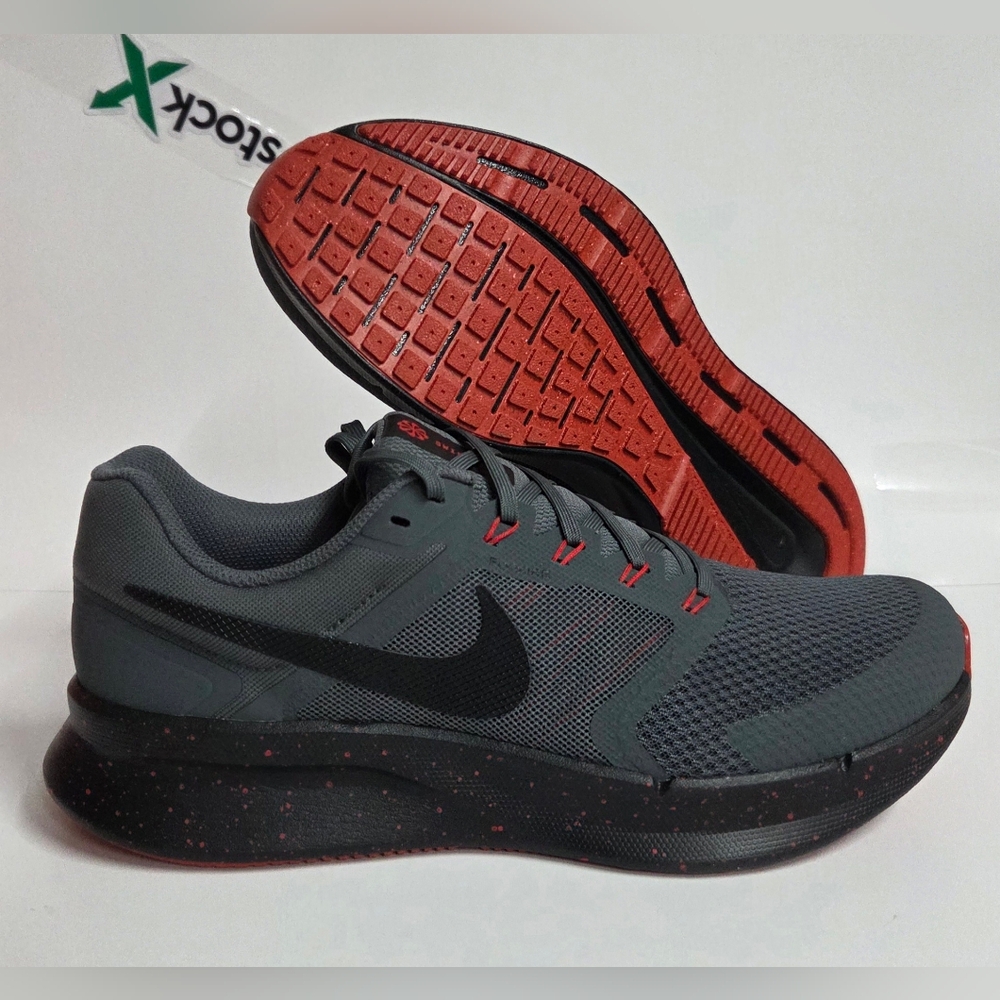 Mens 11.5  NIKE Run Swift 3: IB3972-021 Dark Grey/Black/University Red Wmns 13